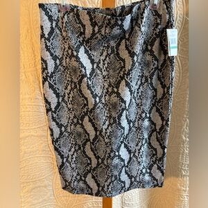 ECI Black and Gray Snakeskin Midi Pencil Skirt